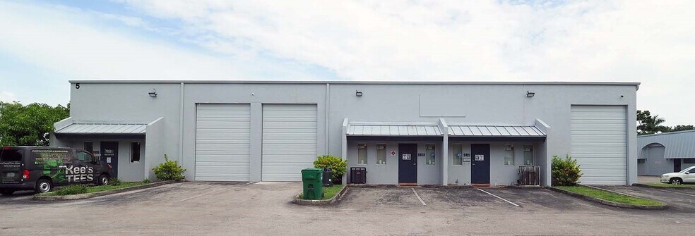 More Photos Of 2696 NW 31st Ave, Lauderdale Lakes Unknown For Lease