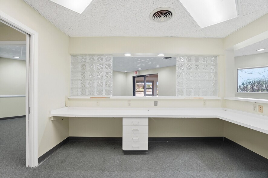 More Photos Of 770 Reading Rd, Mason Office For Sale