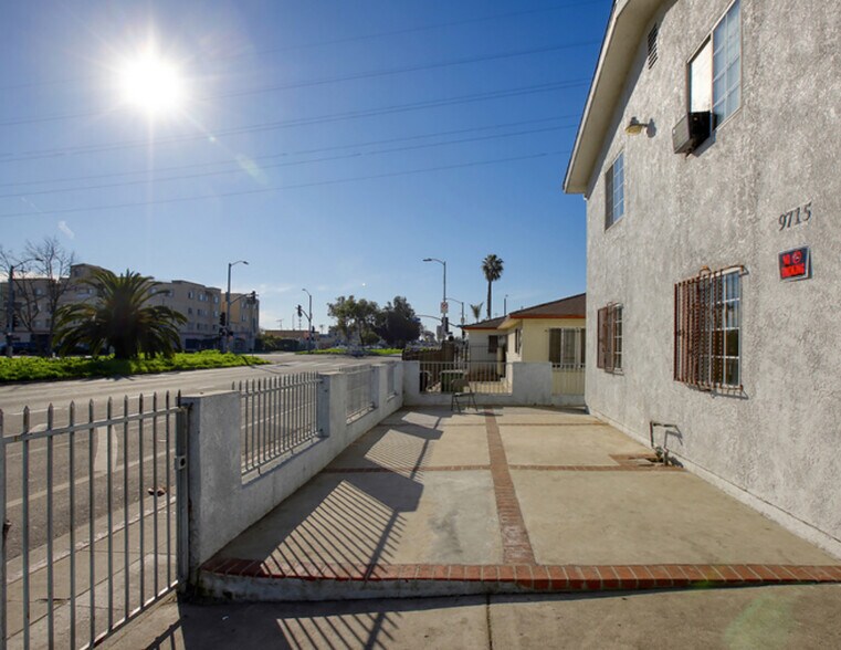 More Photos Of 9715 S Broadway, Los Angeles Multifamily For Sale