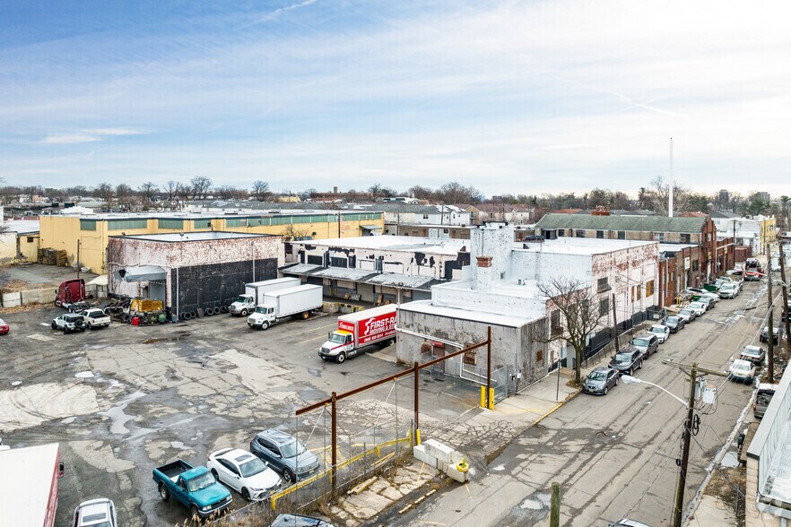 More Photos Of 163 Shaw Ave, Irvington Warehouse For Lease