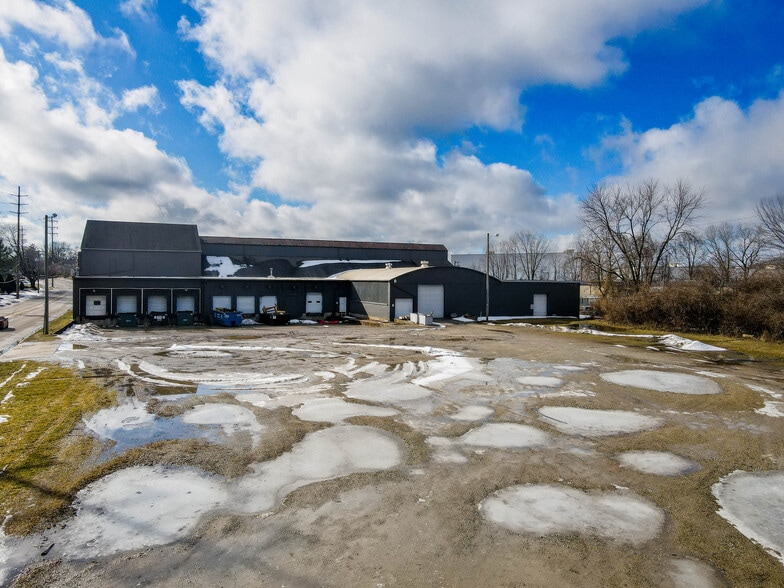 More Photos Of 2424 Columbus Rd, Springfield Warehouse For Sale