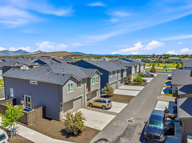 More Photos Of 2598 NW Spruce Cone Ln, Redmond Multifamily For Sale