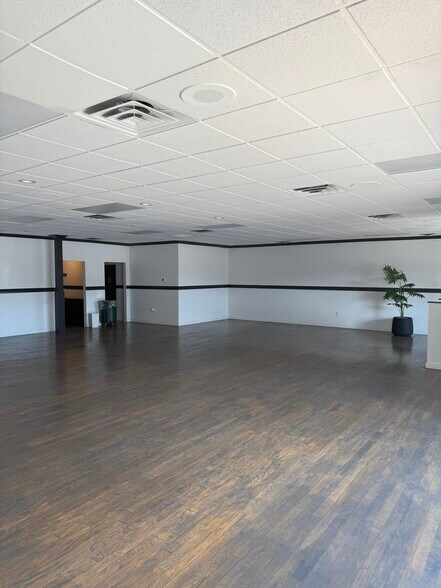 More Photos Of 4308 E Main St, Mesa Restaurant For Lease