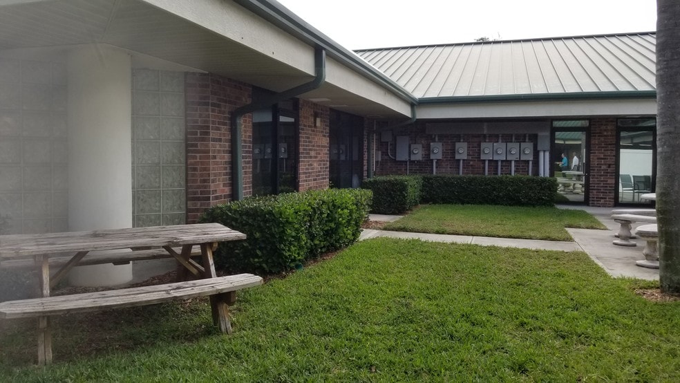 More Photos Of 4525 140th Ave N, Clearwater Loft Creative Space For Lease
