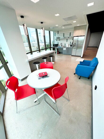 More Photos Of 8350 N Central Expy, Dallas Coworking Space