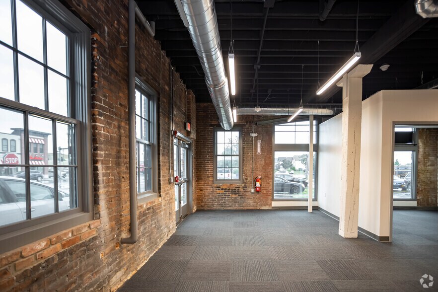 More Photos Of 141 Elm St, Buffalo Apartments For Lease