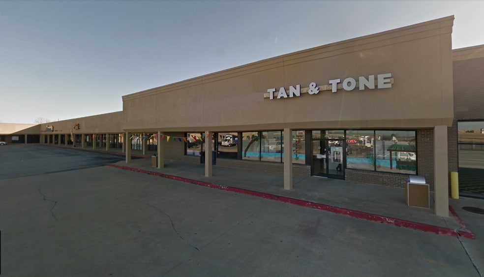 More Photos Of 2221-2555 Ponderosa Dr, Chickasha Unknown For Lease