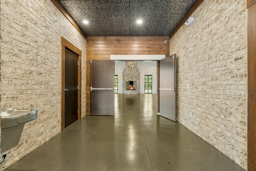 More Photos Of 19501 W 41st St, Sand Springs Specialty For Sale