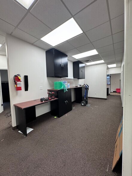 More Photos Of 480 Century Dr, Salt Lake City Showroom For Sale