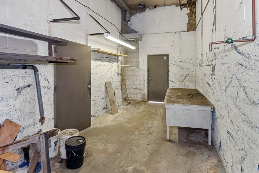 More Photos Of 331 Main St, Lebanon Junction Specialty For Sale