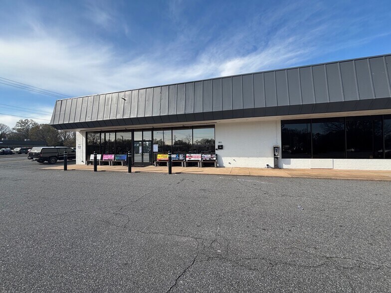 More Photos Of 1234-1246 Us Highway 70 SW, Hickory Unknown For Lease