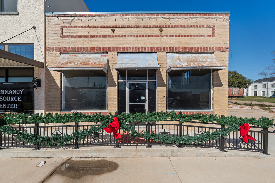 Primary Photo Of 235 E Cameron Ave, Rockdale Storefront For Lease