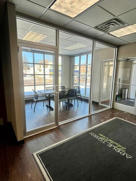 More Photos Of 536 N Richmond St, Appleton Office For Lease