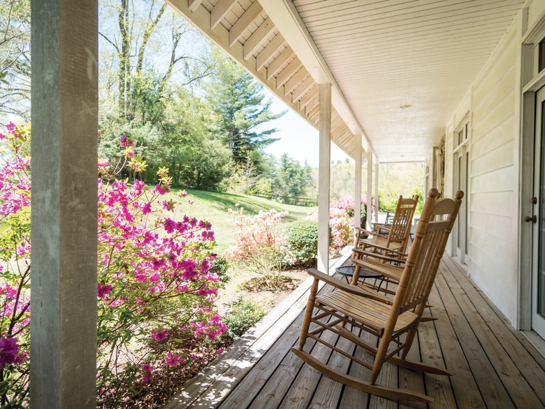 More Photos Of 86 Lily Pad Ln, Flat Rock Hotel For Sale