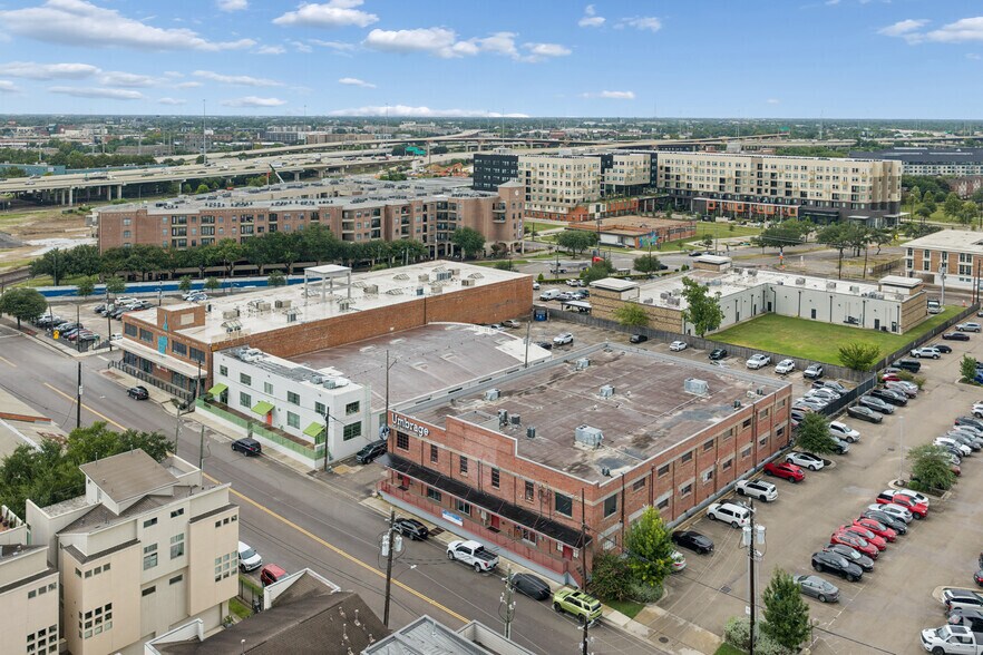 More Photos Of 2315 Commerce St, Houston Unknown For Lease