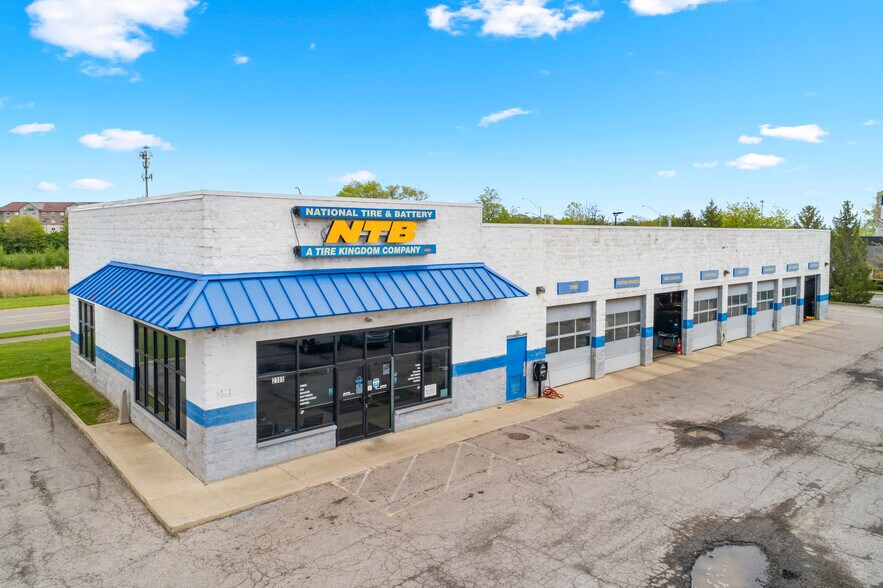 Primary Photo Of 2385 Silver Dr, Columbus Auto Repair For Sale