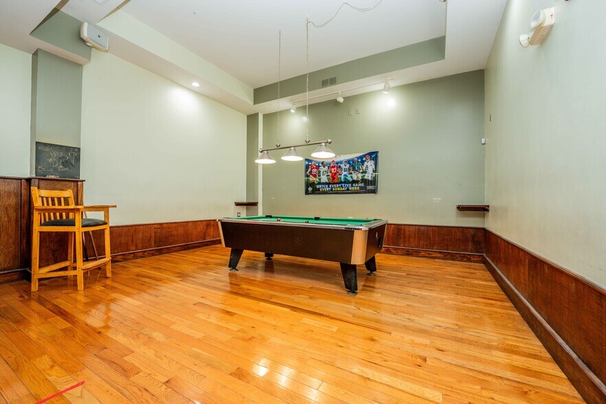 More Photos Of 266 Dartmouth St, New Bedford Restaurant For Sale
