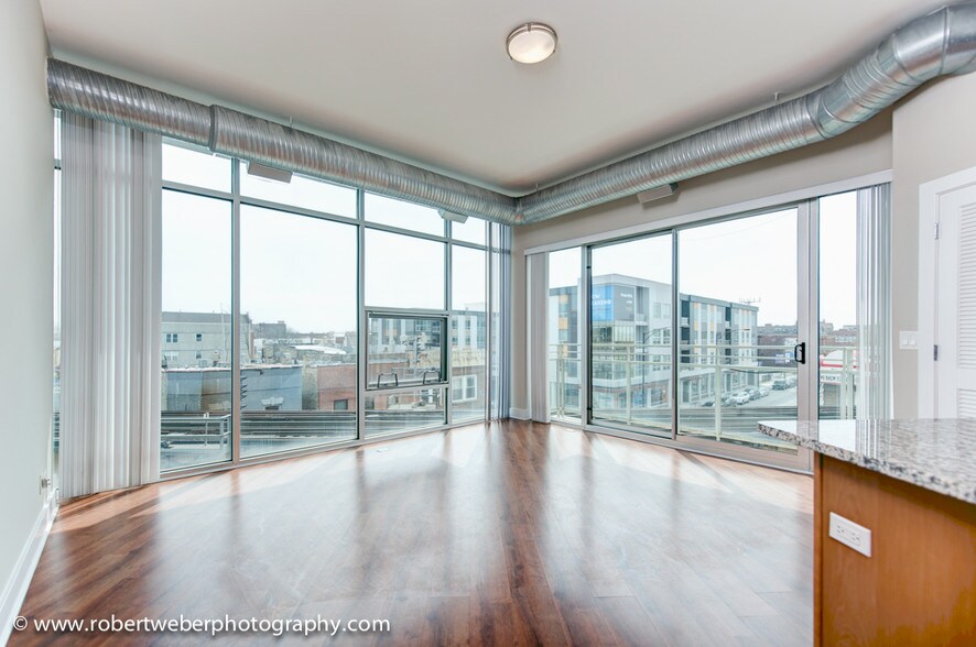 More Photos Of 2000 N Milwaukee Ave, Chicago Apartments For Lease