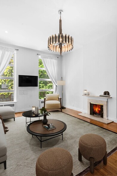 More Photos Of 33 W Ninth St, New York Apartments For Sale