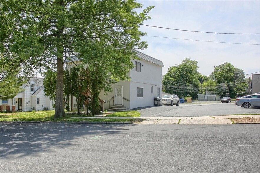 More Photos Of 6 S 15th St, Camp Hill Office For Sale