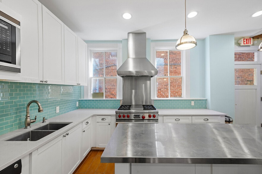 More Photos Of 5 S Adams St, Richmond Office For Sale