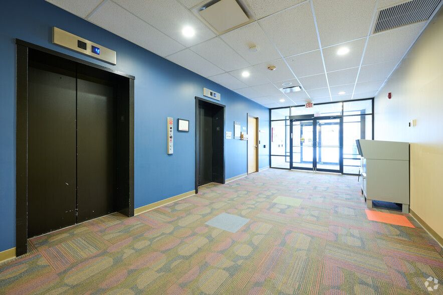 More Photos Of 220 Alexander St, Rochester Loft Creative Space For Lease