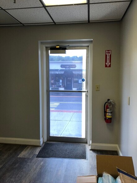 More Photos Of 1 S Greeley Ave, Chappaqua Medical For Lease
