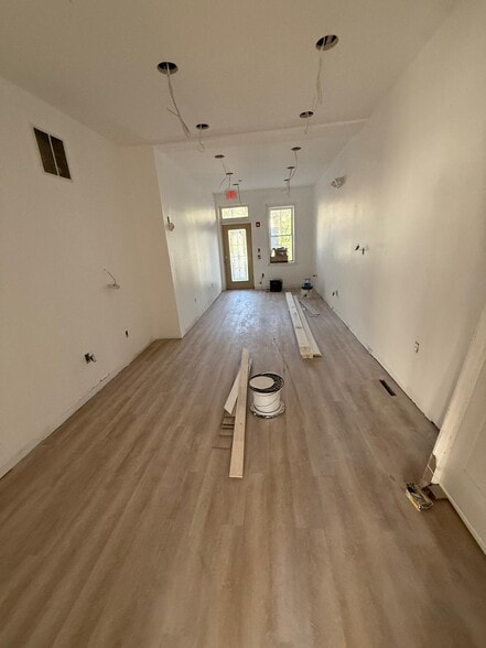 More Photos Of 121 N Broad St, Woodbury Apartments For Lease