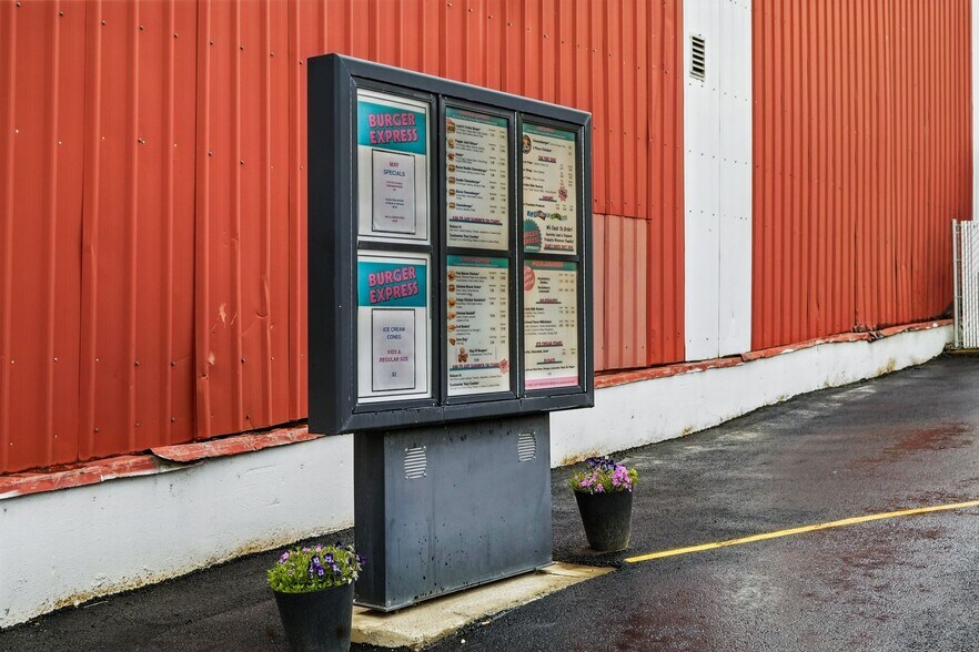 More Photos Of 213 W College Ave, Saint Maries Restaurant For Sale