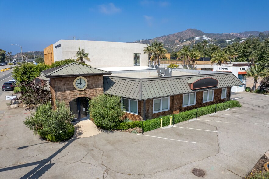More Photos Of 23405 Pacific Coast Hwy, Malibu Office For Sale