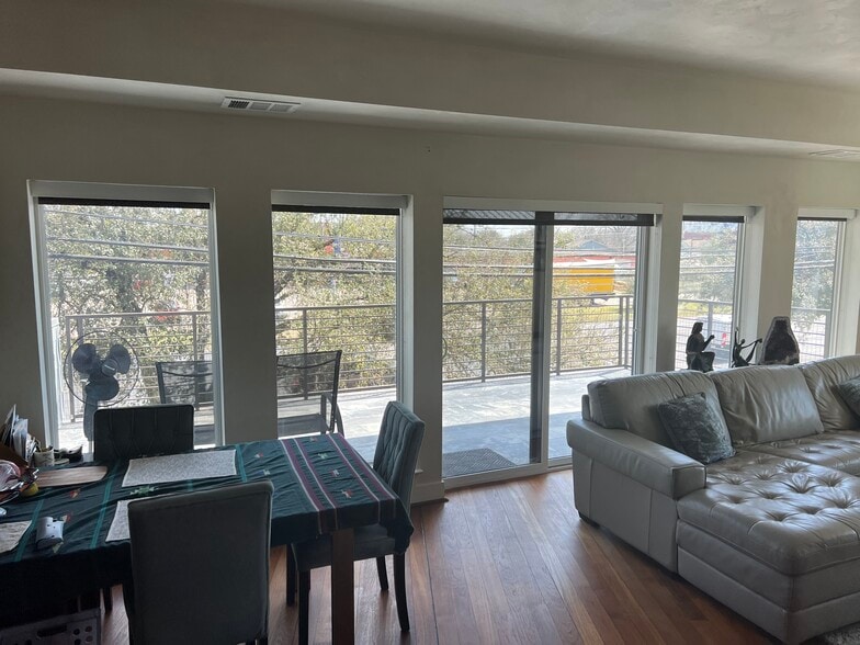 More Photos Of 6444 Burnet Rd, Austin Apartments For Sale