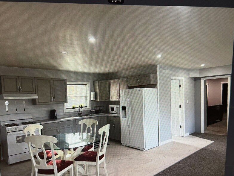 More Photos Of 773 E Main St, Rochester General Retail For Sale