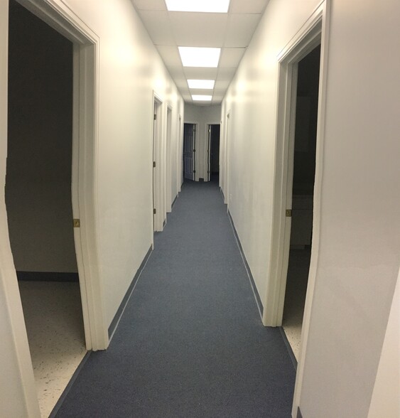 More Photos Of 4780-4782 Woodmere Blvd, Montgomery Medical For Lease