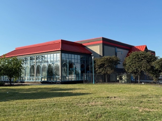 Primary Photo Of 5341 Elmwood Ave, Indianapolis General Retail For Sale