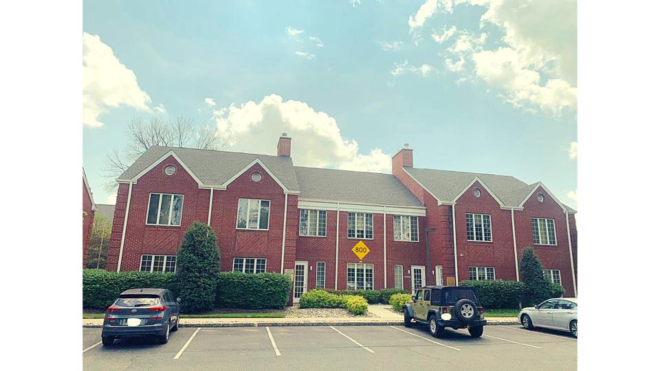 More Photos Of 812-824 Courtyard Dr, Hillsborough Medical For Lease