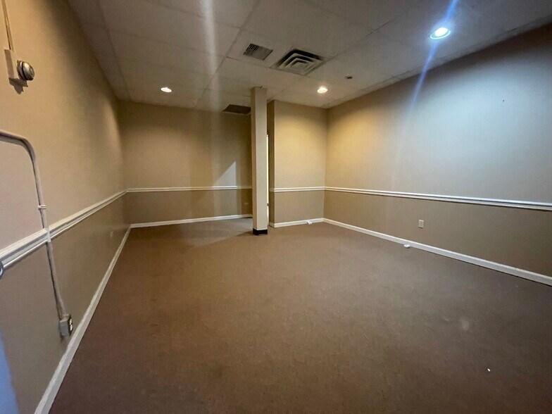 More Photos Of 217-223 E Hartsdale Ave, Hartsdale Storefront Retail Office For Lease