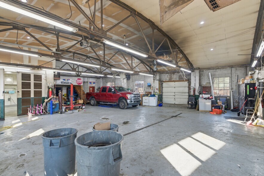 More Photos Of 59 W Church St, Spring Valley Auto Repair For Sale
