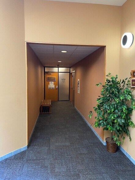 More Photos Of 940 N New St, Bethlehem Medical For Sale