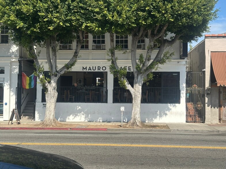 More Photos Of 7469 Melrose Ave, Los Angeles Restaurant For Lease