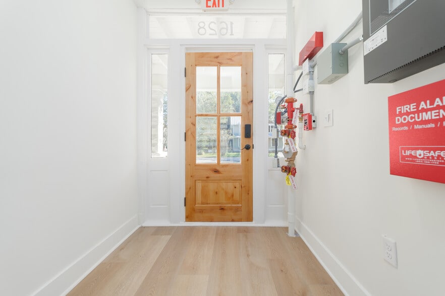 More Photos Of 1628 Walnut St, Jacksonville Multifamily For Sale