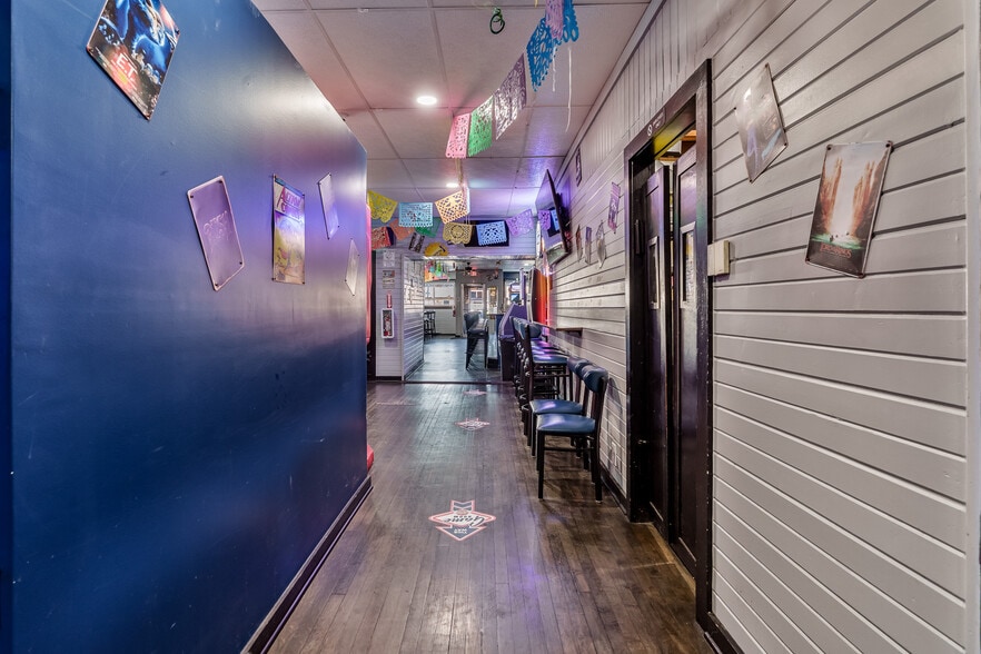 More Photos Of 415 N Center St, Durand General Retail For Sale