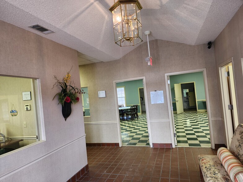 More Photos Of 57 Martin Luther King Dr, Reynolds Medical For Sale