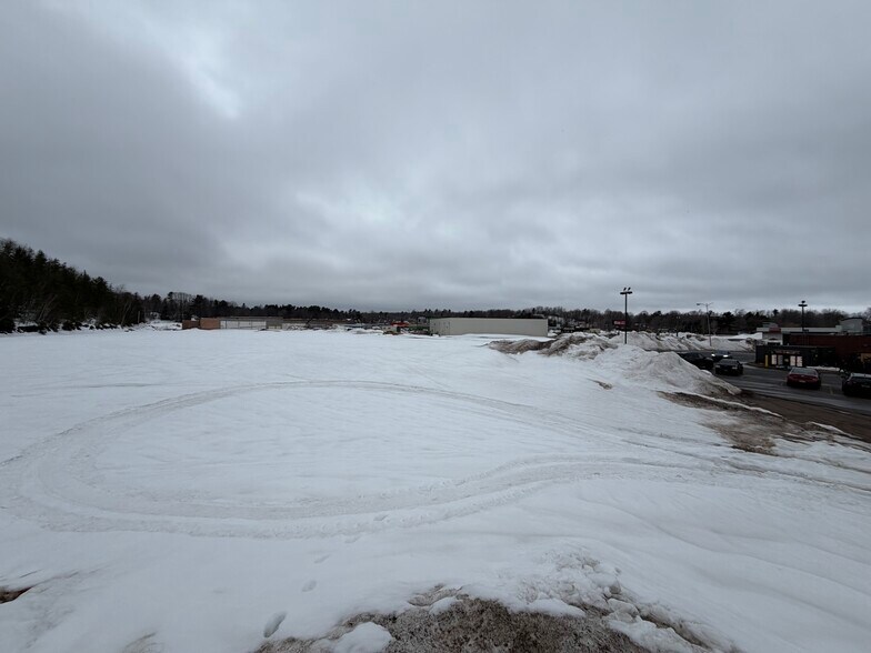 More Photos Of 2001 Wilson St, Marquette Land For Sale