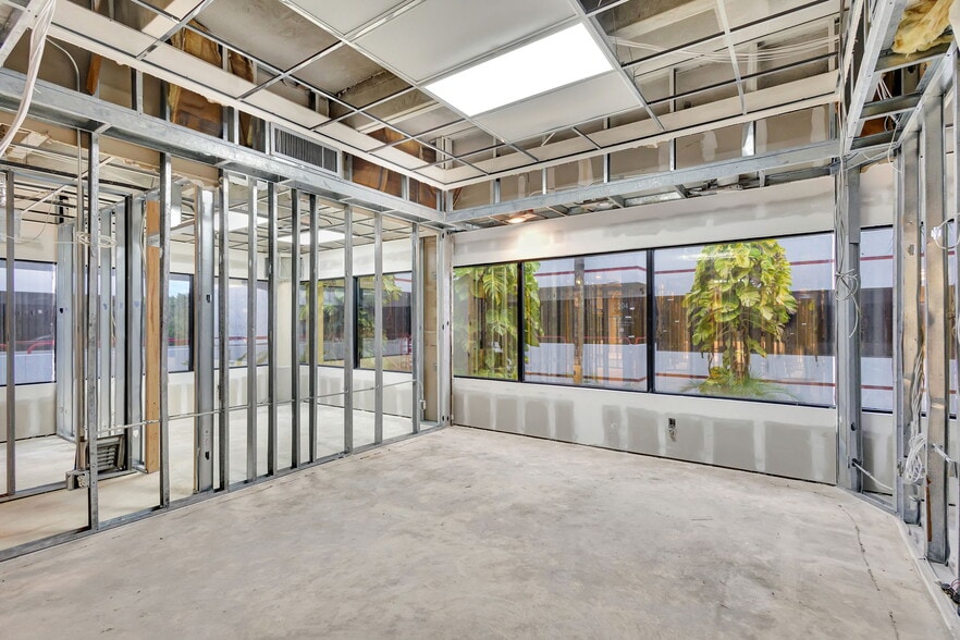 More Photos Of 5608 PGA Blvd, Palm Beach Gardens Medical For Lease