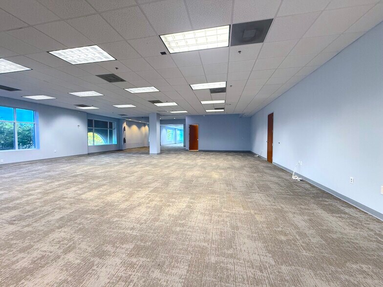 More Photos Of 1743 Park Center Dr, Orlando Medical For Sale