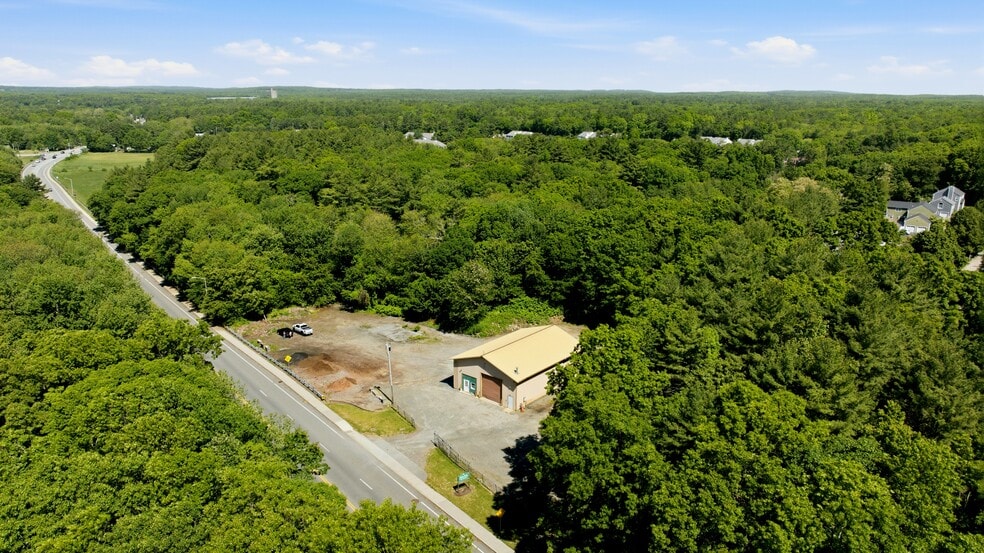 More Photos Of 86 Eastman St, Mansfield Specialty For Sale