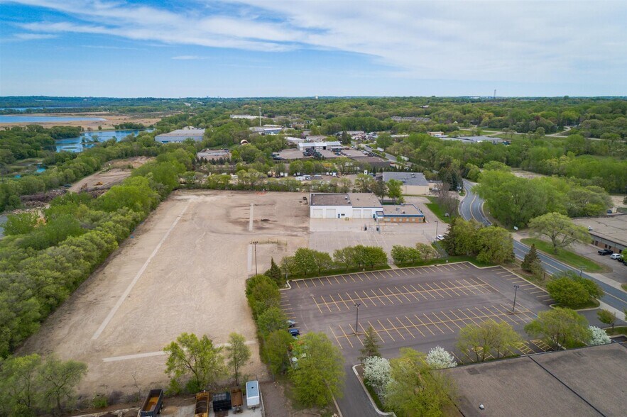 More Photos Of 3303 Terminal Dr, Eagan Warehouse For Lease