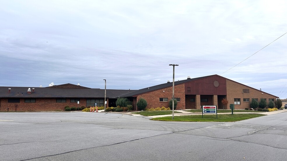 More Photos Of 208 Columbus St, Hicksville Hospital For Sale