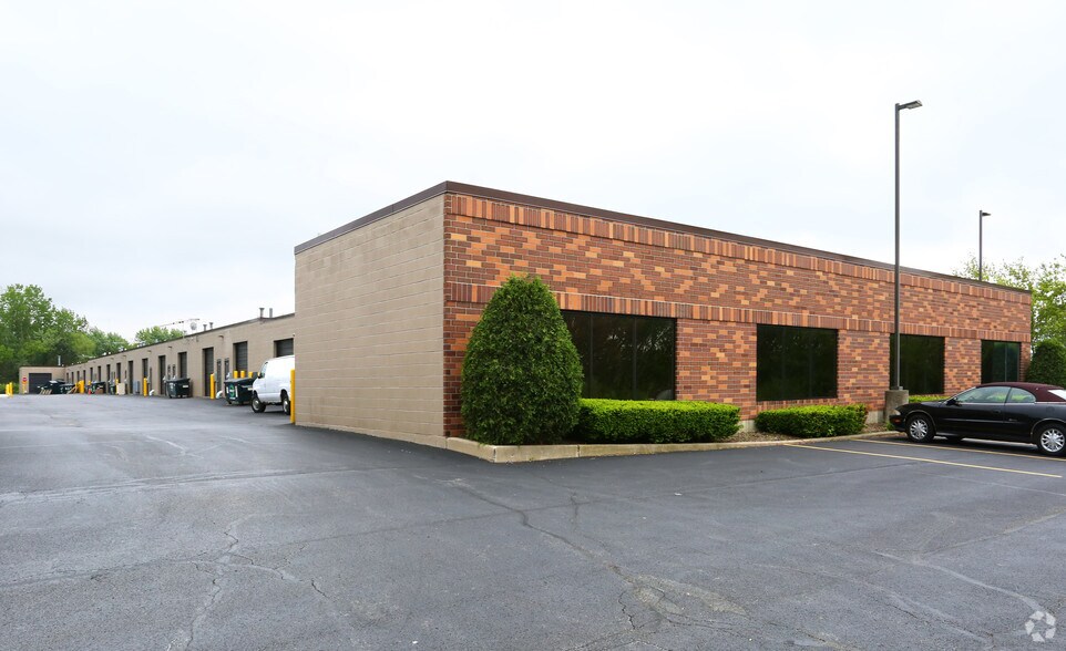 More Photos Of 888 E Belvidere Rd, Grayslake Warehouse For Sale