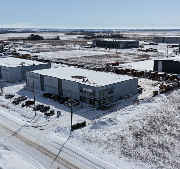 More Photos Of 3307 74th Ave, Leduc Warehouse For Lease
